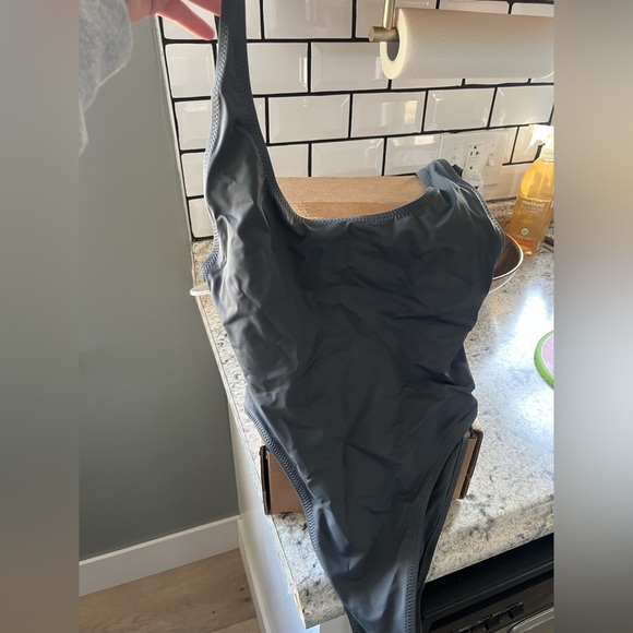 NWT Skims Swim - Picture 7 of 9